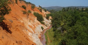 Mui-Ne-vietnam-source-aux-fees