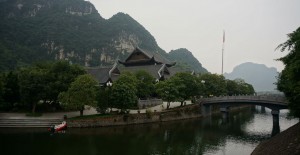 baie-halong-terrestre-tam-coc-pagode-bich-dong