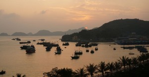 ile-cat-ba-baie-halong-vietnam-coucher-soleil