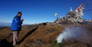 trek-nepal-pikey-peek-sommet-ceremonie