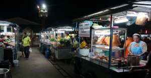 prachuap-khiri-khan-thailande-marche-nuit