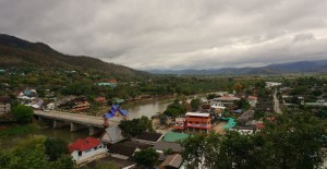 ta-ton-nord-thailande-village-akha
