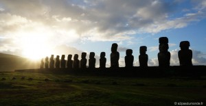 voyage-ile-de-paques-tongariki-15-moais-sunrise-